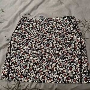 Loft size 10 skirt NWT floral print.